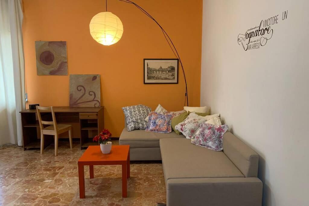 A Casa Da Claudio Apartment Parma Exterior photo